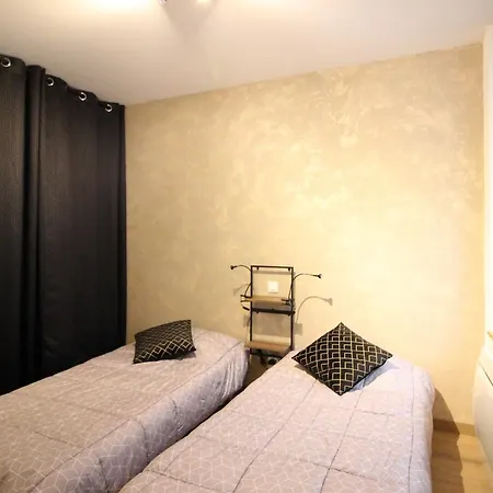 F3 Avec Parking Prive, Proche Thermes Et Commodites - 4 Pers, Animaux Acceptes - Fr-1-415-77 *